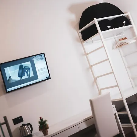 Residenze Cassoli - Lamezia Centro Bed & Breakfast 4*